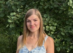 ВЫХОД В ГОРОД. Екатерина Шенец. Про аллеи, которых нет, &laquo;мешочников&raquo; и тополя-&laquo;чупа-чупсы&raquo;