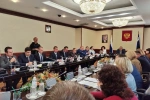 Лидер югорских коммунистов Алексей Савинцев добился создания рабочей группы по доработке законопроекта фракции КПРФ о предоставлении автомобиля многодетным семьям