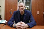 ​ВЫХОД В ГОРОД. Виталий Конашук. Теперь просьбы звучат иначе: &laquo;Помоги. Ты депутат!&raquo;