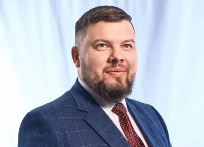 Артём Аминов поможет приобрести форму для юных футболистов Югорска