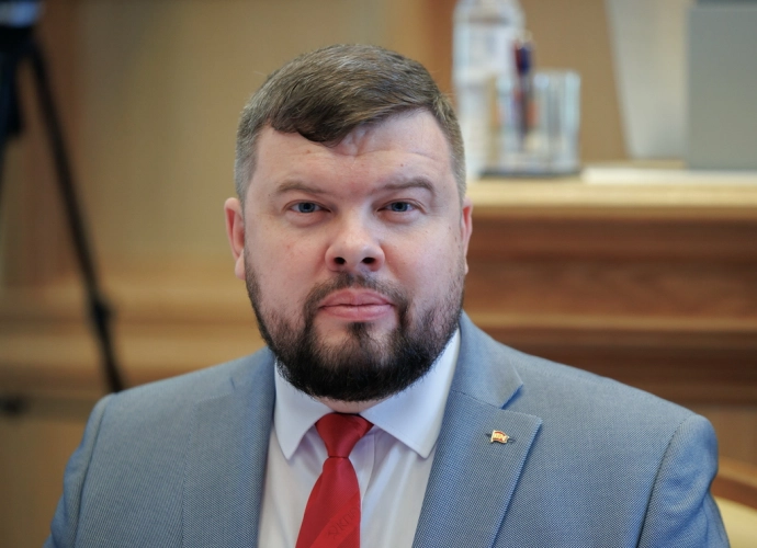 Артём Аминов поможет с ремонтом школы в посёлке Коммунистический