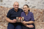 ​ГОРОДСКИЕ ИСТОРИИ. &laquo;Папа освобождал маму&raquo;: Семья Боровых &mdash; о любви со вкусом Победы, работе в леспромхозе и многодетном счастье