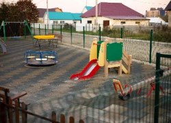 В Югорске обновили детскую площадку в ТОС «Снегири» В Югорске обновили детскую площадку в ТОС «Снегири»