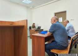 Суд приостановил уголовное дело экс-главы Сургута Филатова из-за ухода на СВО