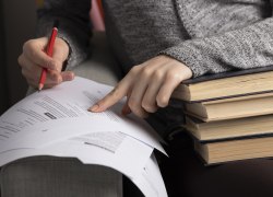 Депутат Нина Останина внесет в Госдуму законопроект об отмене ЕГЭ