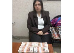 Полиция Югры задержала двух курьеров, забравших 10 млн рублей у обманутого жителя Лангепаса