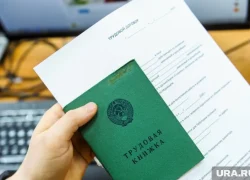 Губернатор ХМАО изменил условия контрактов для подчиненных. Инсайд