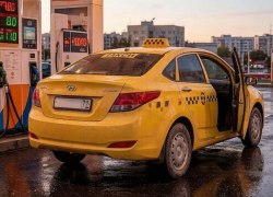 Очереди и лимиты на заправках стали главными проблемами таксистов в ХМАО и РФ