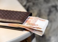 Суд обязал банк выплатить сургутянину 9 миллионов рублей за халатность при хищении денег
