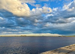 Руслан Кухарук поручил усилить контроль за качеством воды в водоемах из-за неблагоприятной экологической обстановки в Тюменской области