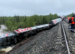 При крушении поезда Воркута - Новороссийск погибли три человека