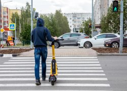 В Югре произошло ДТП с электросамокатом В Югре произошло ДТП с электросамокатом