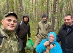 Полицейскими Югорска была найдена женщина, потерявшаяся в лесу. ФОТО. ВИДЕО