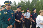В Советском районе полицейские и общественники приняли участие в мероприятиях, посвящённых Дню памяти и скорби