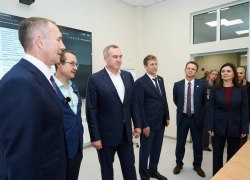 Губернатор ХМАО Кухарук потребовал ускорить реконструкцию поликлиники в Югорске