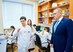 Власти ХМАО запускают проект медсопровождения для беременных студенток