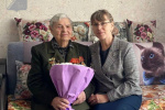 В Югорске поздравили с годовщиной снятия блокады Ленинграда ветерана войны Елизавету Кудряшова