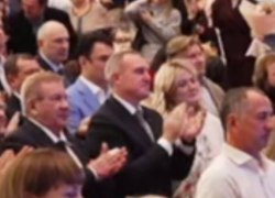 Губернатор ХМАО Руслан Кухарук женился на дочери Никиты Михалкова