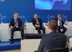 Замгубернатора Югры Забозлаев: месторождениями нефти должны управлять регионы