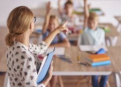 В ХМАО на 24% вырос спрос на работников образования