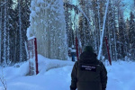 На месторождения в Югры мороз превратил продукт техногенного порыва в чудо природы