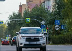 Топливо на АЗС Югорска продолжает поступать ежедневно