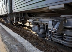 Появились подробности о сходе пассажирского поезда с рельсов в Коми