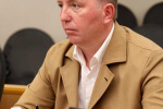 Губернатор Кухарук отказался от мандата в думе ХМАО &mdash; он перешёл к сургутскому бизнесмену Болотову