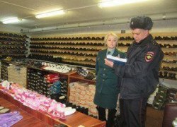Югорские полицейские продолжают выявлять нарушения в сфере торговли