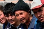 ЮГОРСКИЕ ПОЛИЦЕЙСКИЕ ЗАДЕРЖАЛИ В СОВЕТСКОМ 23 НЕЛЕГАЛА. ИНОСТРАНЦЫ ВЫПОЛНЯЛИ ПОДСОБНЫЕ РАБОТЫ В ТОРГОВЫХ ЦЕНТРАХ ГОРОДА