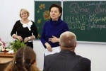 Власти ХМАО вынуждены отказаться от идеи сэкономить более 1 млрд рублей на педагогах