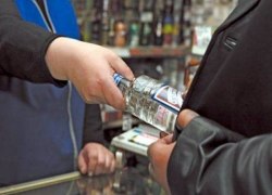 Полицейские Советского составили протокол за продажу алкогольной продукции после разрешенного времени