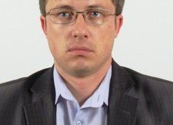 &laquo;ВЫ ЖЕ САМИ ЕГО ВЫБРАЛИ&raquo;. КОММУНИСТЫ ЮГРЫ ПУБЛИЧНО ОТРЕКЛИСЬ ОТ ОДНОПАРТИЙЦА-НАРКОМАНА. ЗАОЧНО &laquo;ИСКЛЮЧИЛИ&raquo; ИЗ СВОИХ РЯДОВ И ВИНЯТ ВО ВСЕМ ИЗБИРАТЕЛЕЙ