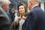 Наталье Комаровой придется выкупать или продавать свои подарки