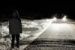 Что общего у трасс Серов-Североуральск-Ивдель и Ивдель &ndash; ХМАО? И там, и там под колеса попали пешеходы, которые сами нарушали ПДД и &laquo;не светились во тьме&raquo; &ndash; в итоге погибли двое мужчин!