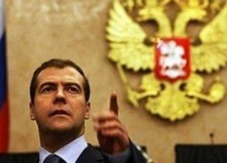 Правительство РФ предлагает ввести дополнительный механизм отставки мэров губернаторами. Ради «снятия напряженности»