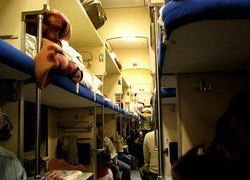 ПРОЩАЙ, ПЛАЦКАРТ! ВЛАДИМИР ЯКУНИН ПРИНЯЛ НОВАТОРСКОЕ РЕШЕНИЕ &mdash; БЕДНЫМ ПАССАЖИРАМ В ПОЕЗДАХ НЕ МЕСТО. &laquo;ЭТО АНАХРОНИЗМ&raquo;