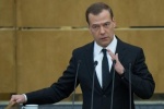 ​Медведев пообещал не повышать налоги до 2018 года