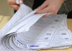 Голоса отдаются не тем, кто критикует. Оппозиция в Югре начала массированную атаку на Наталью Комарову