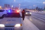 Все выходные сотрудники полиции спасали замерзающих на трассах Югры водителей и пассажиров