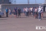 "Жара и очереди в туалеты": второй день мучений уральцев, застрявших по дороге в Крым