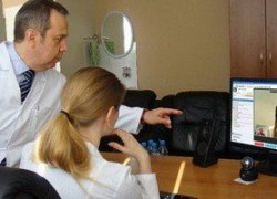 Жителей российских отдаленных деревень будут лечить через Skype