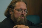 Церковь не может изгнать своих демонов?