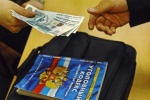 Полицейские Советского района напоминают гражданам, что факты коррупционного поведения преследуются по Закону
