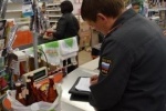 В Югре полицейские продолжают выявлять факты продажи алкоголя несовершеннолетним
