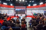 Правительство округа продолжает оказывать поддержку семьям с маленькими детьми