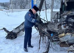 В ГИБДД поделились подробностями смертельного столкновения автобуса и грузовика на Серовском тракте