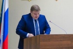 Мэр Югорска отчитался за проделанную работу. Но депутатов волновало совсем другое: нечищеные дороги и протекающий ФСК