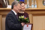 Еще один депутат думы ХМАО, засекретивший свои доходы, сдал мандат