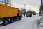 В Советском продолжается уборка снега